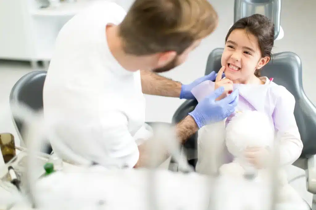 child-patient-at-the-emergency-dental-care